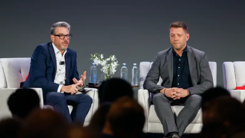 an image of a speaker on Oracle Defence Tech Summit